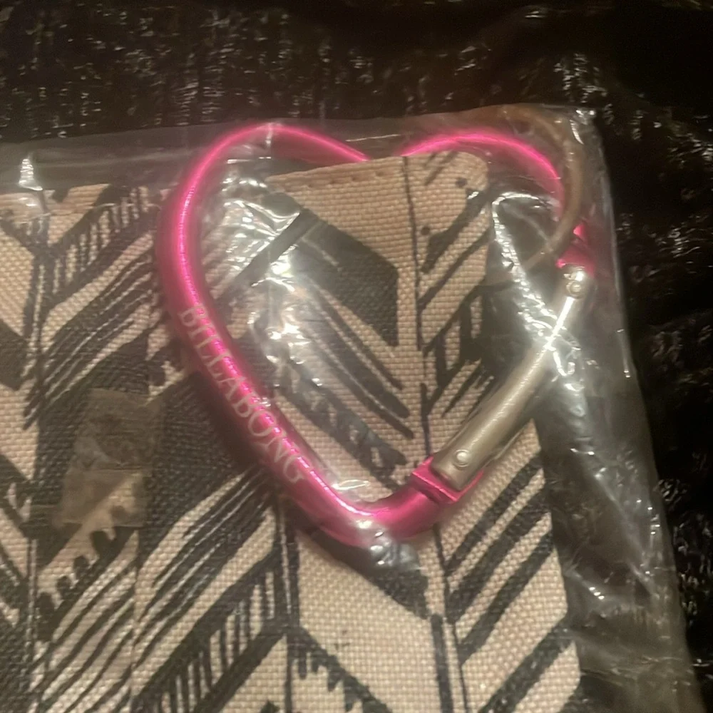 NWT & in the plastic shipping bag sealed Billabong lunch bag! - Picture 4 of 4